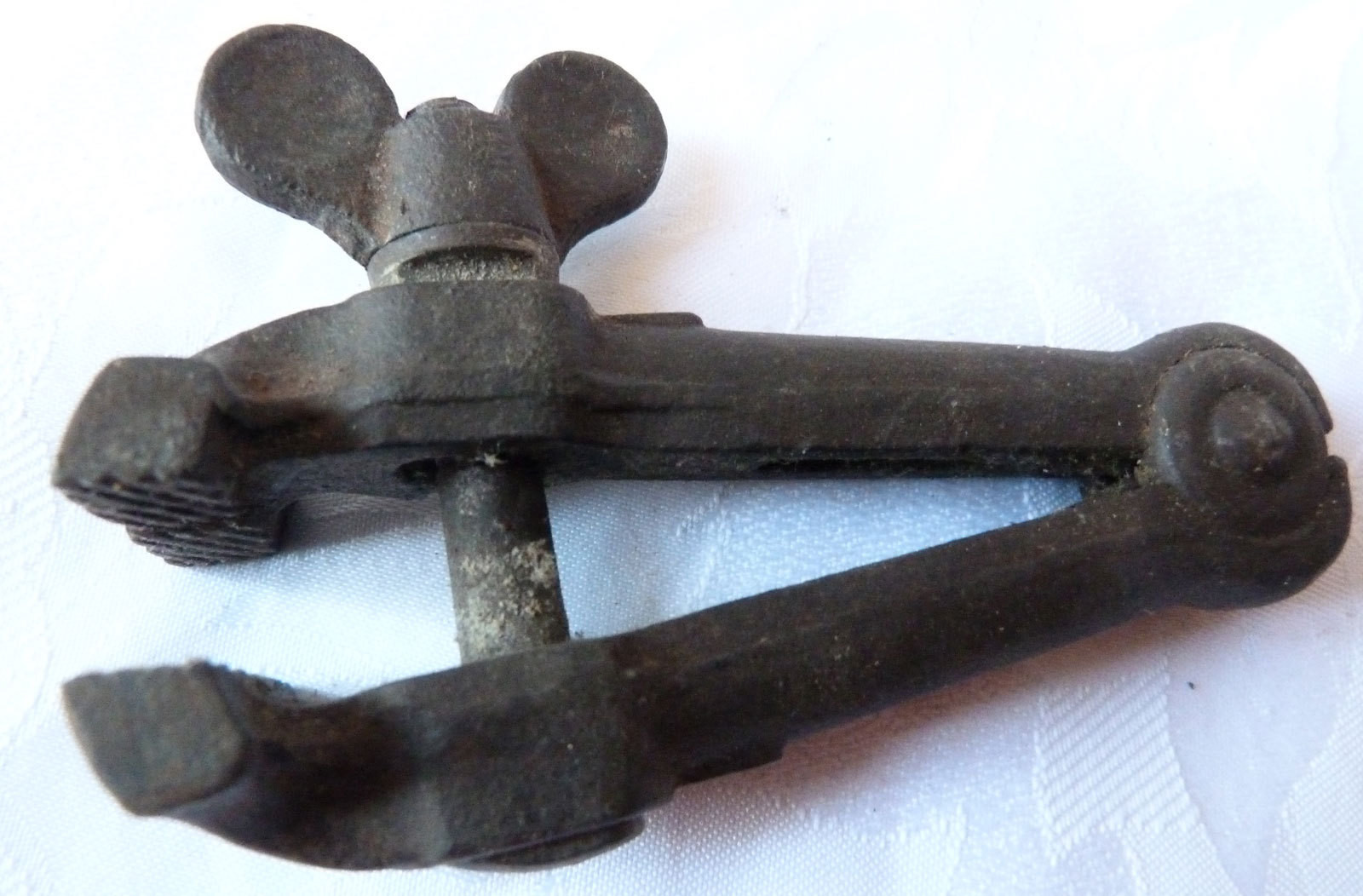 OUTIL ANCIEN : ETAU A MAIN A VIS DE SERRURIER longueur 10 cm — фото 3