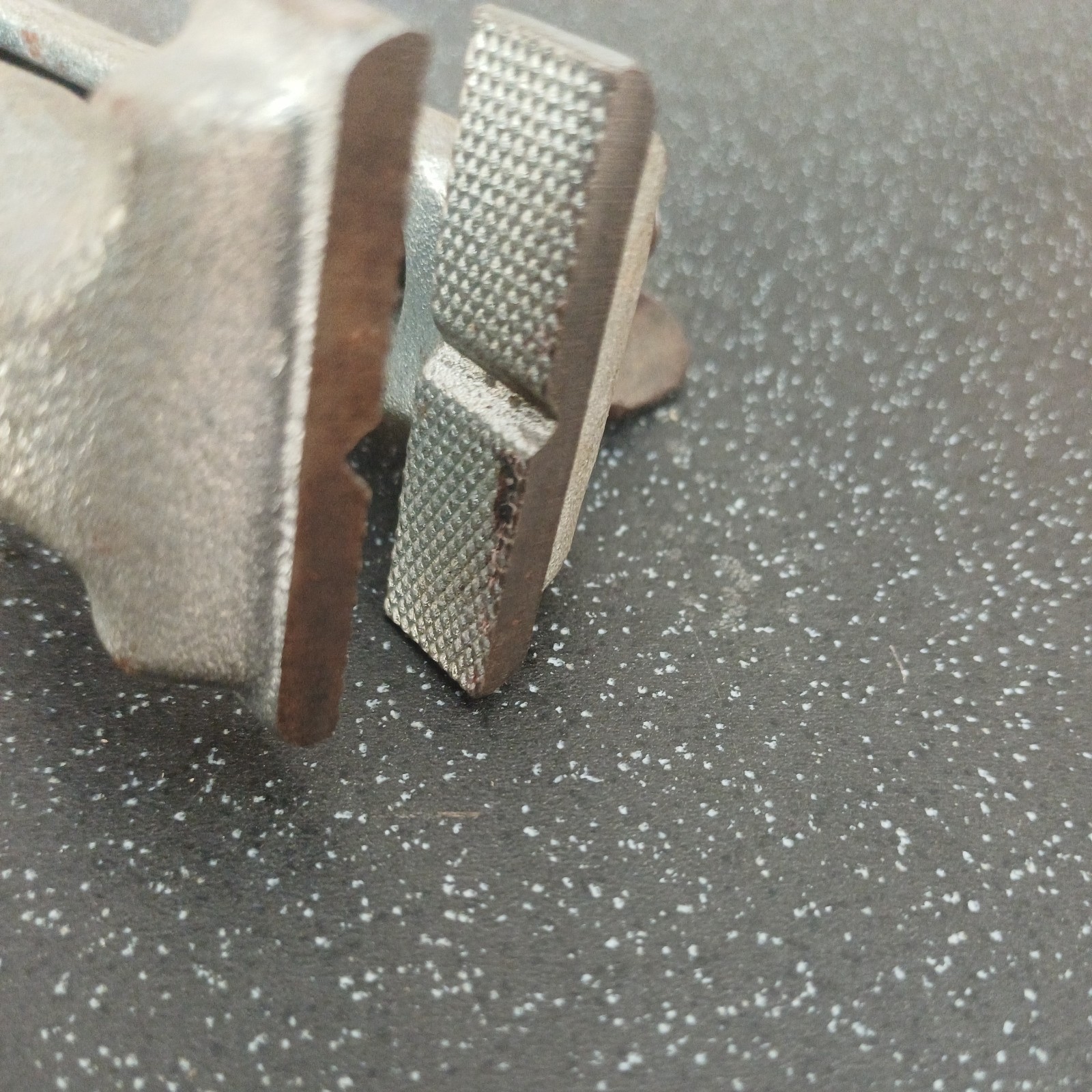 ancien etau a main - outil — фото 5