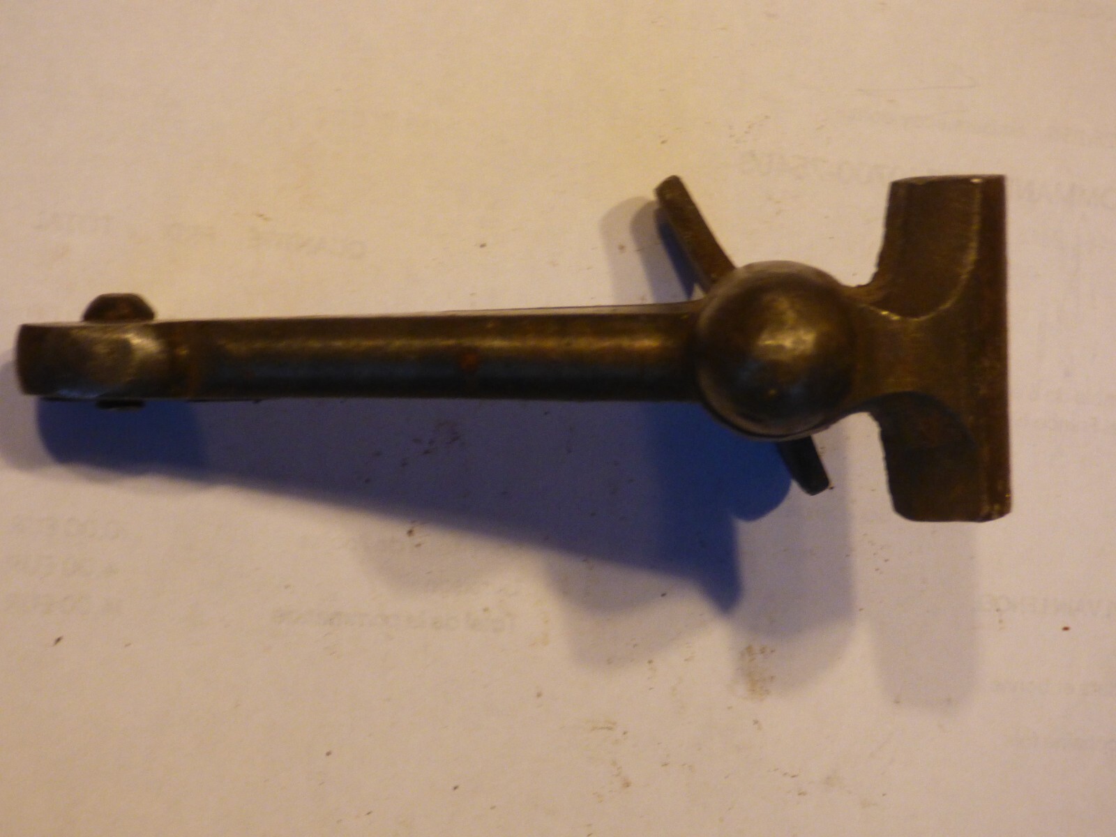 OUTIL ANCIEN FER FORGE ETAU A MAIN BOURRELIER CORDONNIER — фото 6