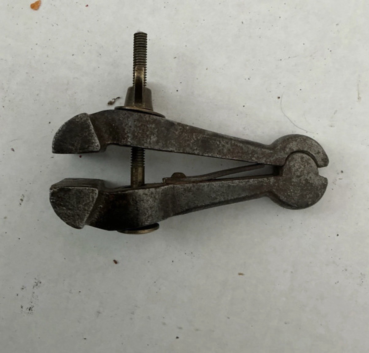 Vintage Small Cast Steel Hand Vice / Jeweller’s Clamp / Model Engineer Tool — фото 1