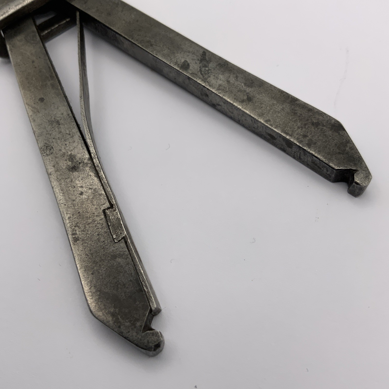 Vintage L. Hugoniot-Tissot Pliers Hand Vice Clamp Watchmakers Tool — фото 2