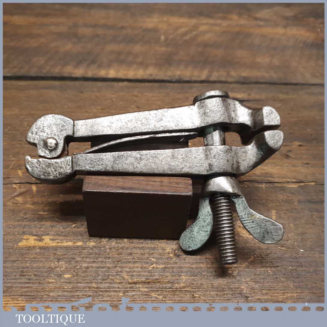 Antique Blacksmiths Made Spring-Loaded Cast Steel Hand Vice – Good Condition — фото 5