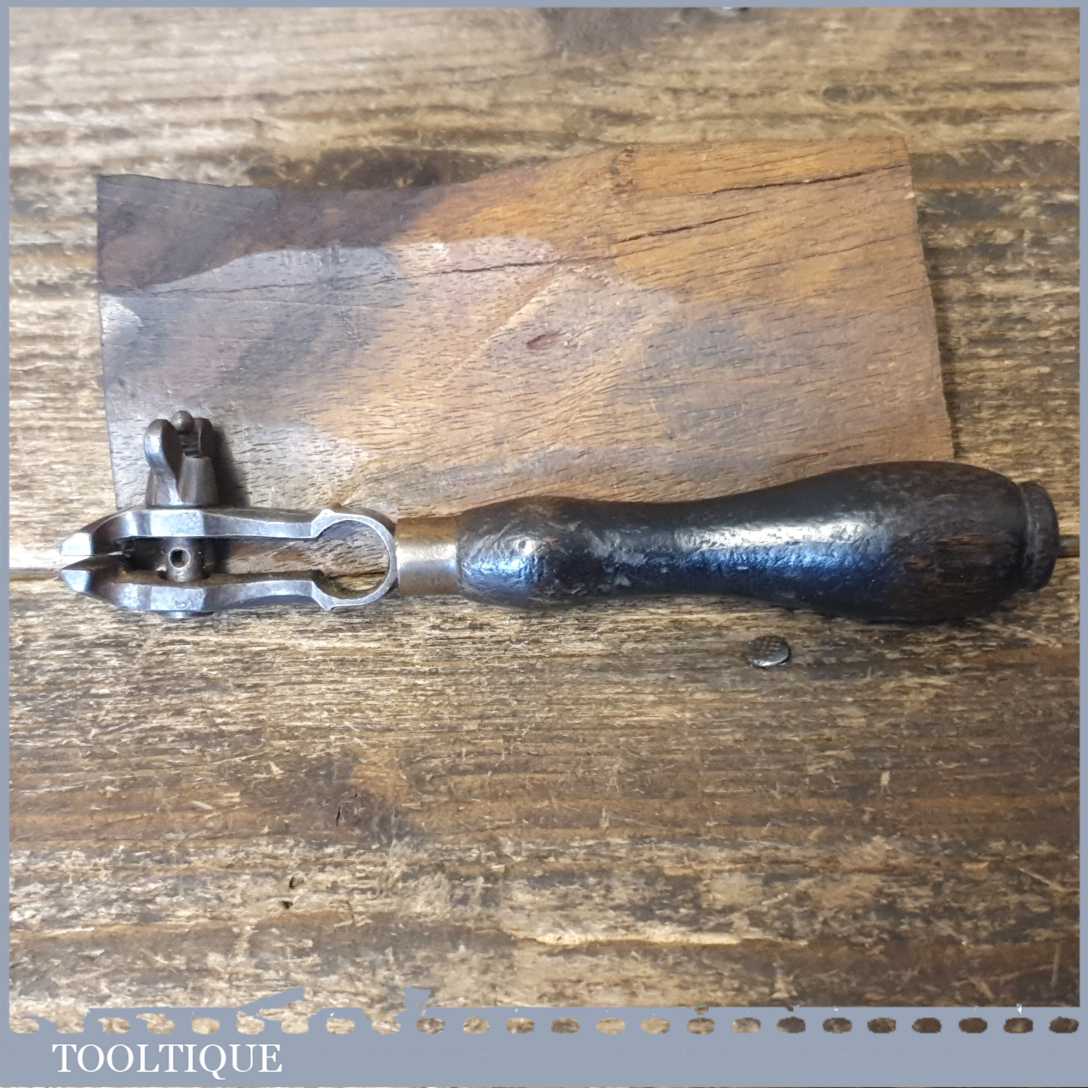 Antique Clock Maker’s Or Jeweller’s Hand Vice With Ebonised Handle — фото 8