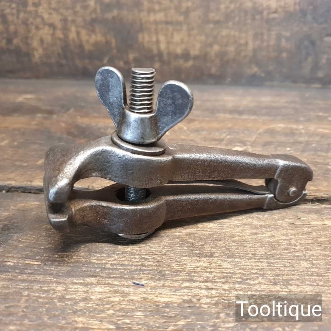 Antique Hand Vice With Small 1 ¼” Wide Jaw – Cleaned Ready For Use — фото 1