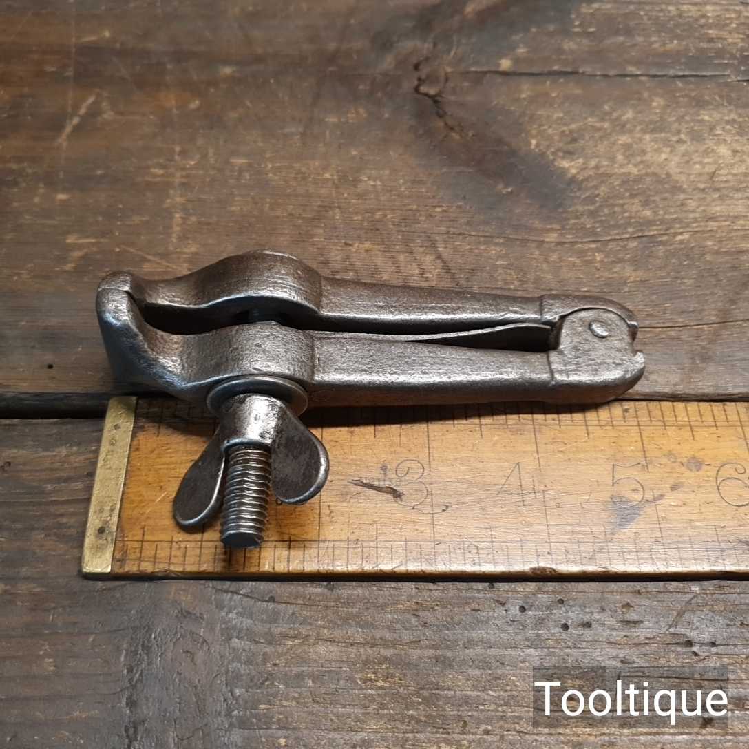 Antique Hand Vice With Small 1 ¼” Wide Jaw – Cleaned Ready For Use — фото 5