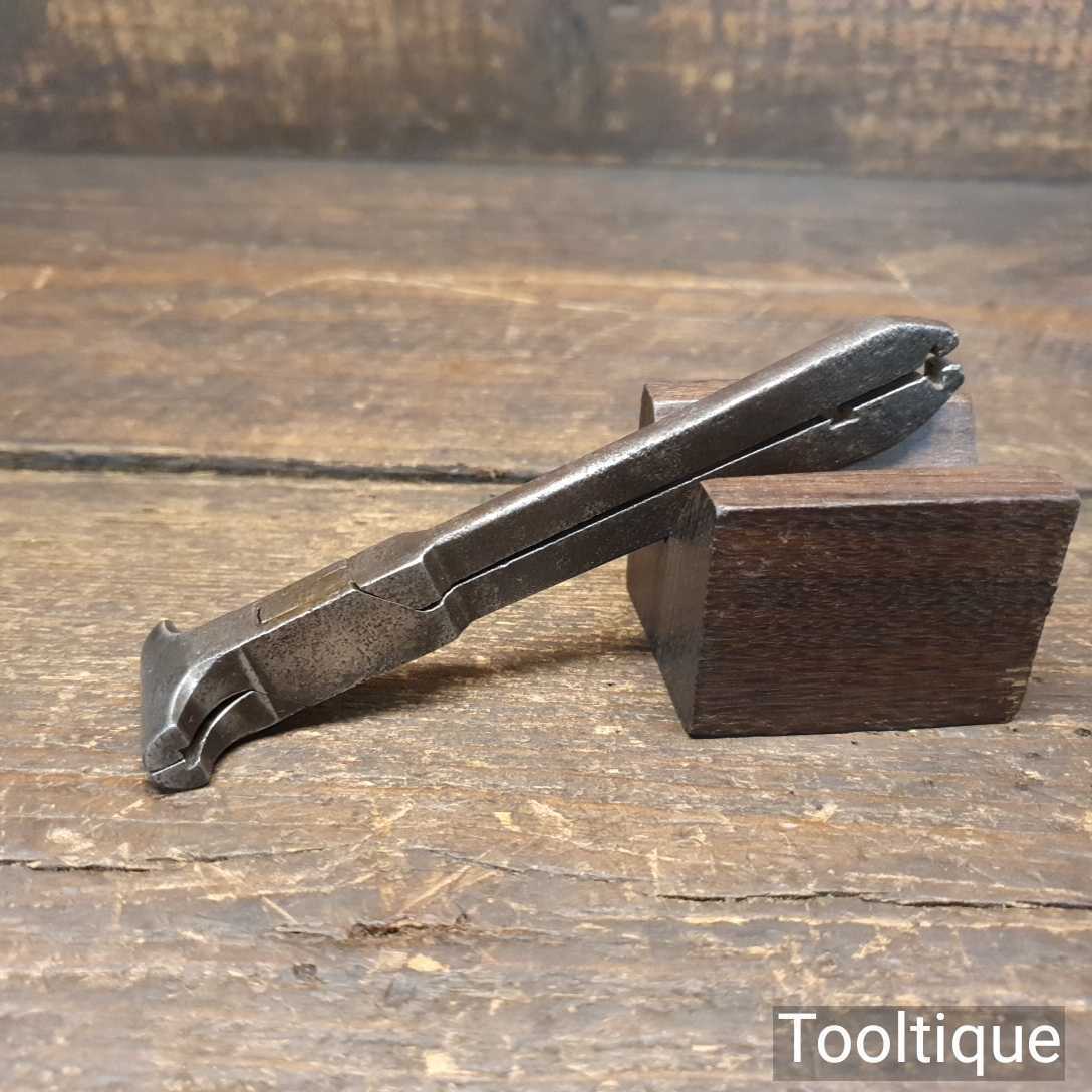 Interesting Small Vintage Jewellers Hand Vice Grips – Good Condition — фото 9