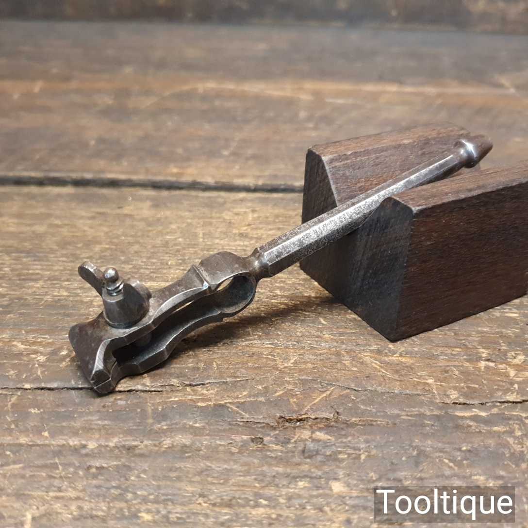 Sweet Little Antique Small Jewellers Hand Vice – Good Condition — фото 2