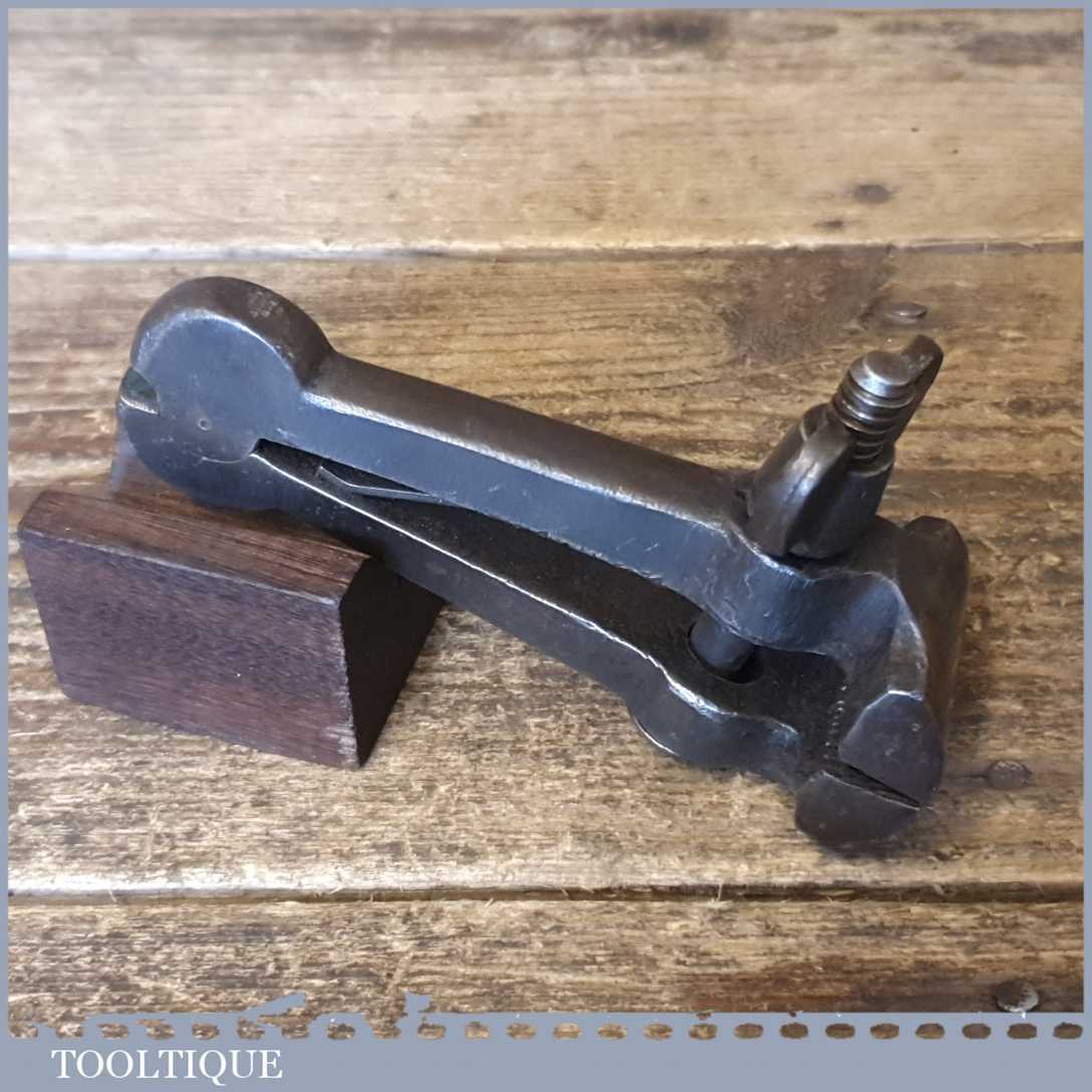 Vintage 1 ½” Spring Loaded Cast Steel Hand Vice – Good Condition — фото 7