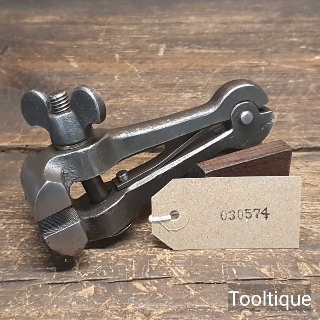 Vintage British-made 5” Long Cast Steel Hand Vice – Good Condition — фото 6