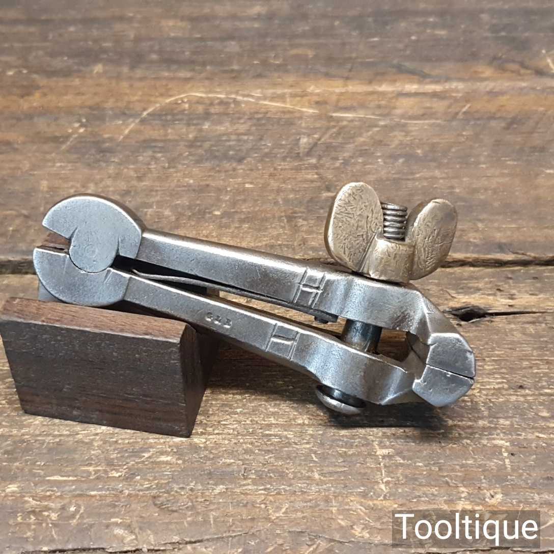 Vintage Cast Steel Hand Vice 1 ⅜” Jaws Stamped G&R – Good Condition — фото 8