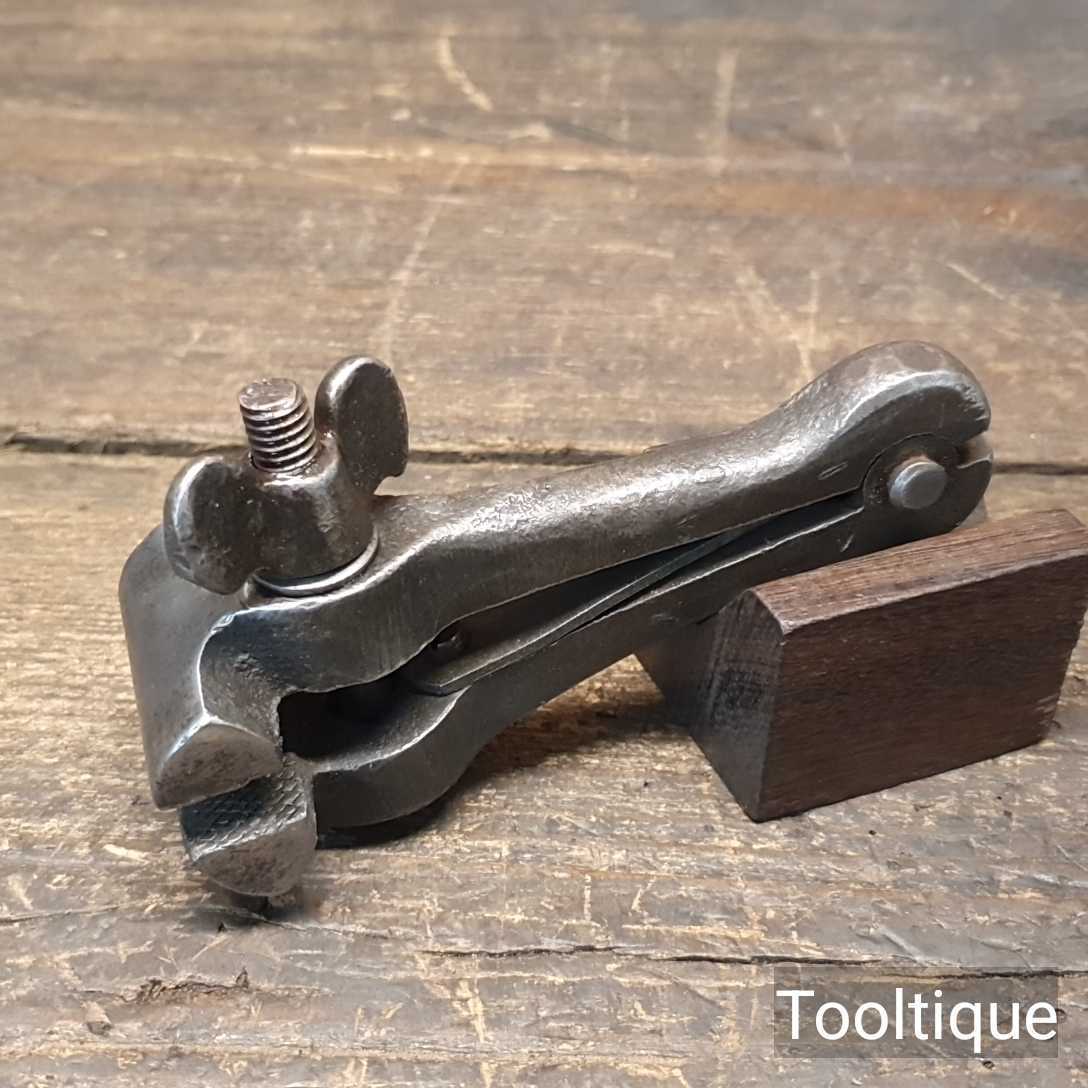 Vintage Cast Steel Hand Vice 1 ½” Wide Jaws – Good Condition — фото 2