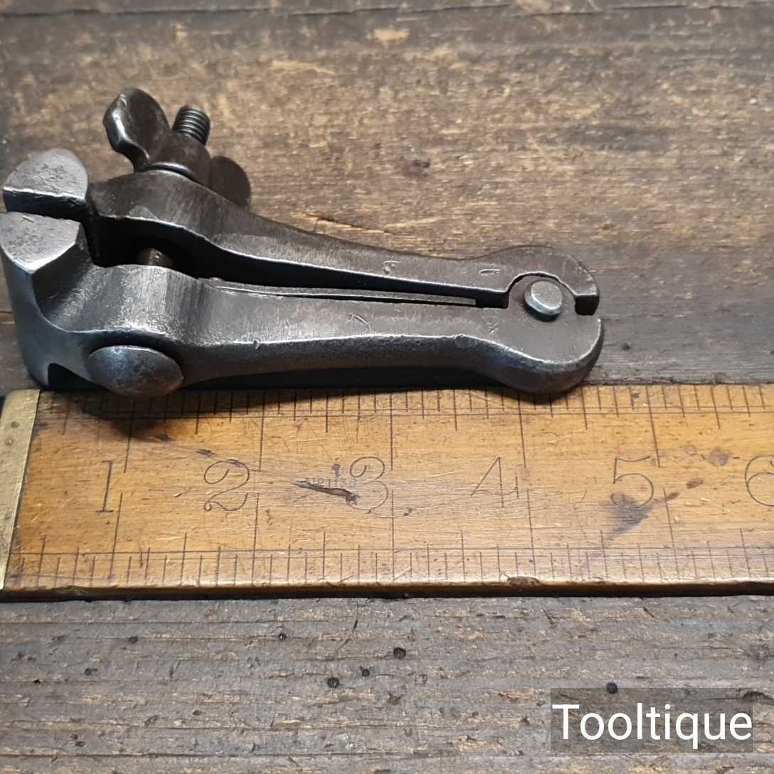 Vintage Cast Steel Hand Vice 1 ½” Wide Jaws – Good Condition — фото 5