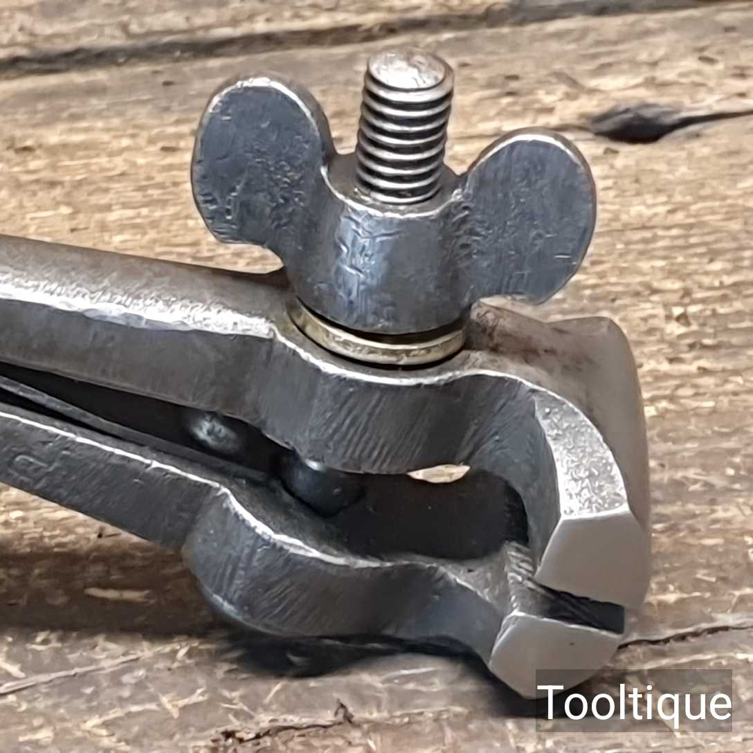 Vintage Cast Steel Hand Vice with 1 1/8” Jaw – Refurbished Ready To Use — фото 3