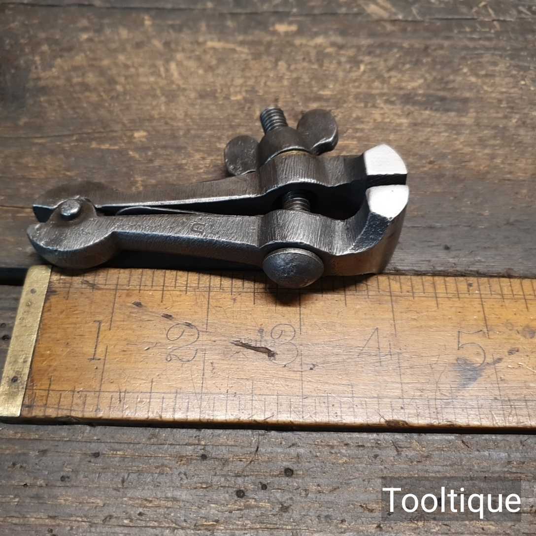 Vintage Cast Steel Hand Vice with 1 1/8” Jaw – Refurbished Ready To Use — фото 5
