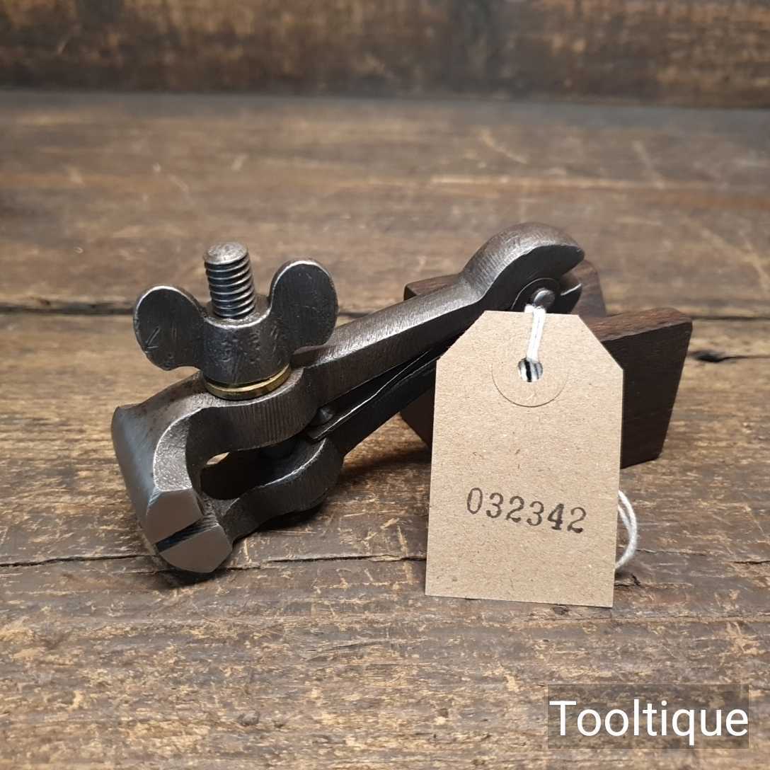 Vintage Cast Steel Hand Vice with 1 1/8” Jaw – Refurbished Ready To Use — фото 7