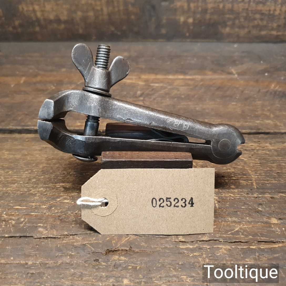 Vintage Cast Steel Hand Vice With ⅜” Jaws – Good Condition — фото 3