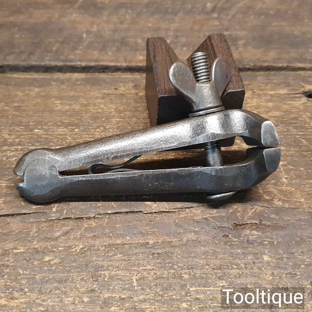 Vintage Cast Steel Hand Vice With ⅜” Jaws – Good Condition — фото 5