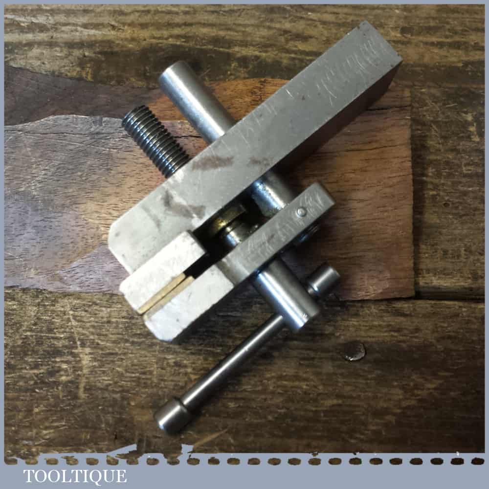Vintage Engineer’s Jeweller’s Hand Fixed Small Vice – Good Condition — фото 1