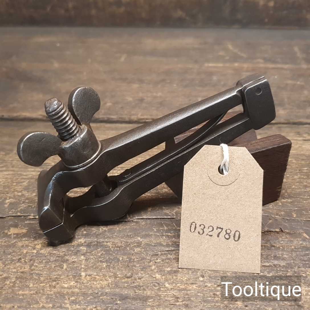 Vintage Hand Vice 1 1/8” Wide Sprung Loaded Jaws – Refurbished — фото 2