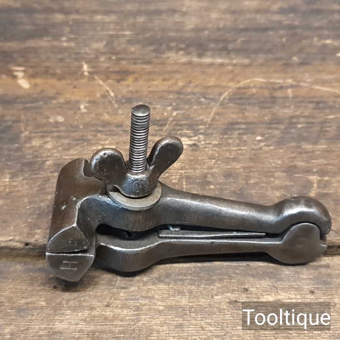Vintage Hand Vice With Small 1 3/8” Wide Jaws – Cleaned Ready For Use — фото 6