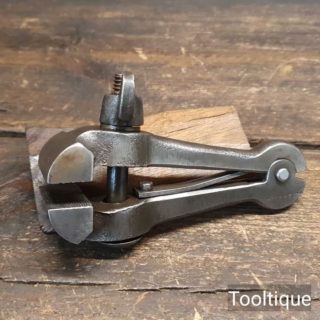 Vintage Mosers Ltd of London Hand Vice With 1 5/8” Jaws – Lightly Used — фото 1
