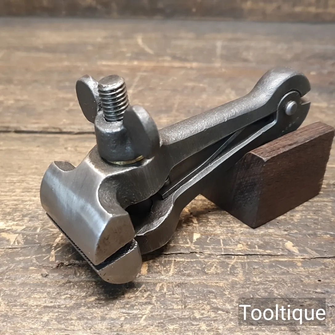 Vintage Mosers New Old Stock Cast Steel Hand Vice 1 5/8” Jaw – Good Condition — фото 1
