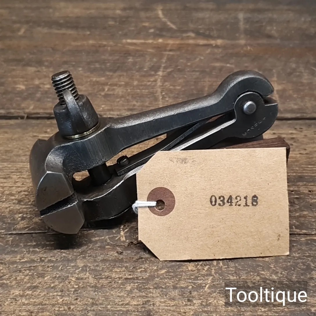 Vintage Mosers New Old Stock Cast Steel Hand Vice 1 5/8” Jaw – Good Condition — фото 6