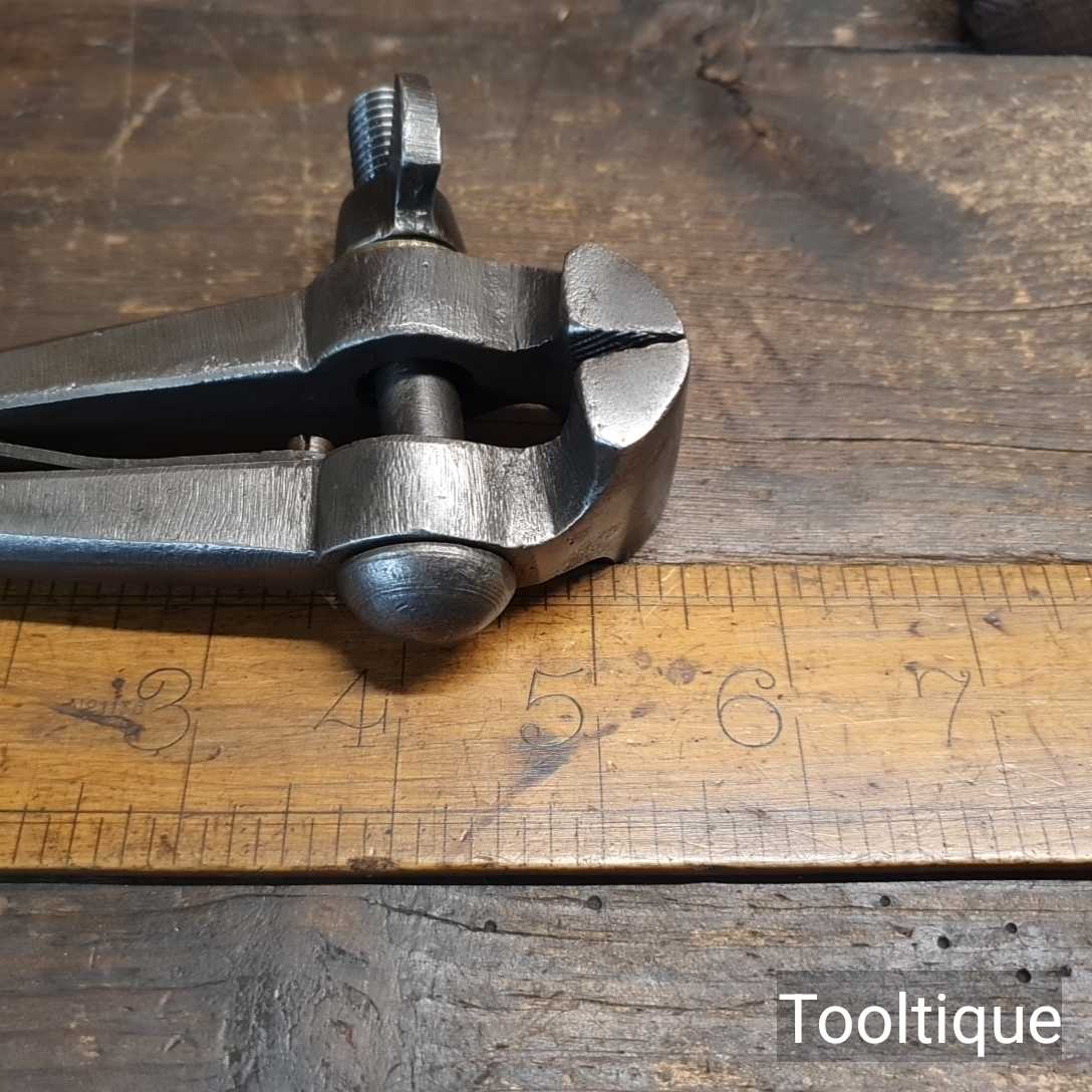 Vintage Sheffield Made Hand Vice 1 3/8” Jaws – Lightly Used — фото 4