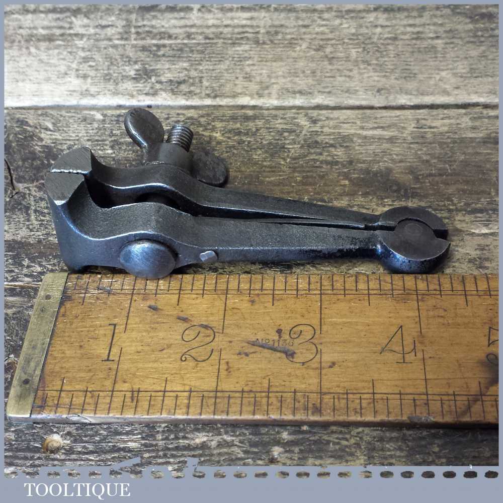 Vintage Spring Loaded Cast Steel Hand Vice – Good Condition — фото 5