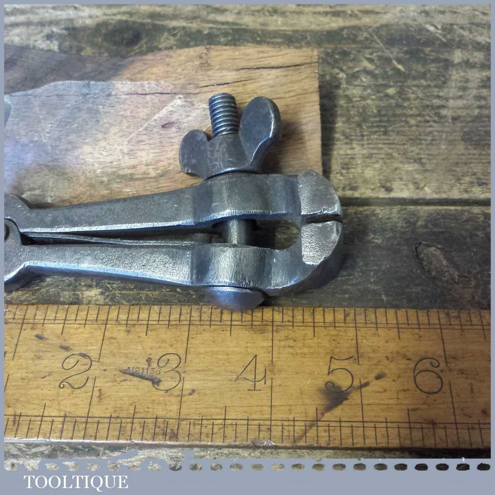 Vintage Spring Loaded Cast Steel Hand Vice – Good Condition — фото 3