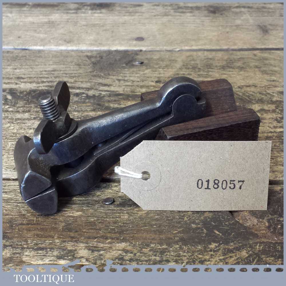 Vintage Spring Loaded Cast Steel Hand Vice – Good Condition — фото 5