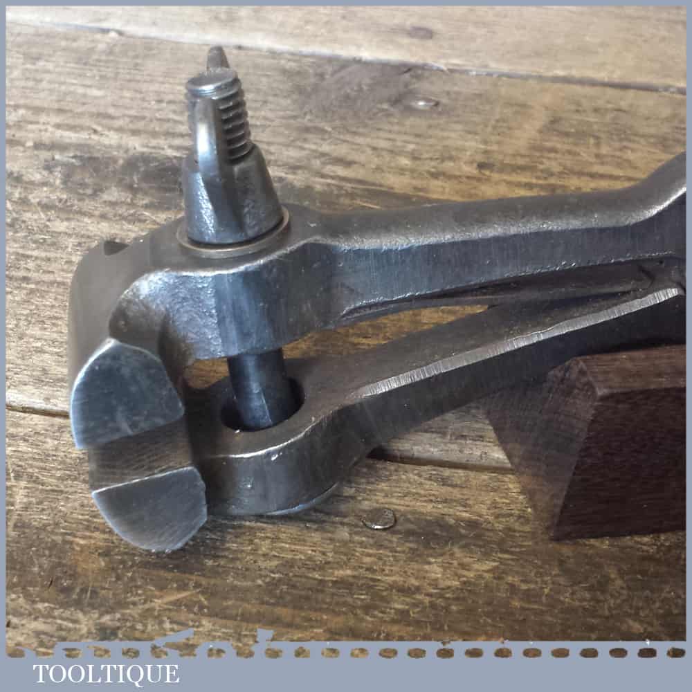 Vintage Spring Loaded Cast Steel Hand Vice – Good Condition — фото 3