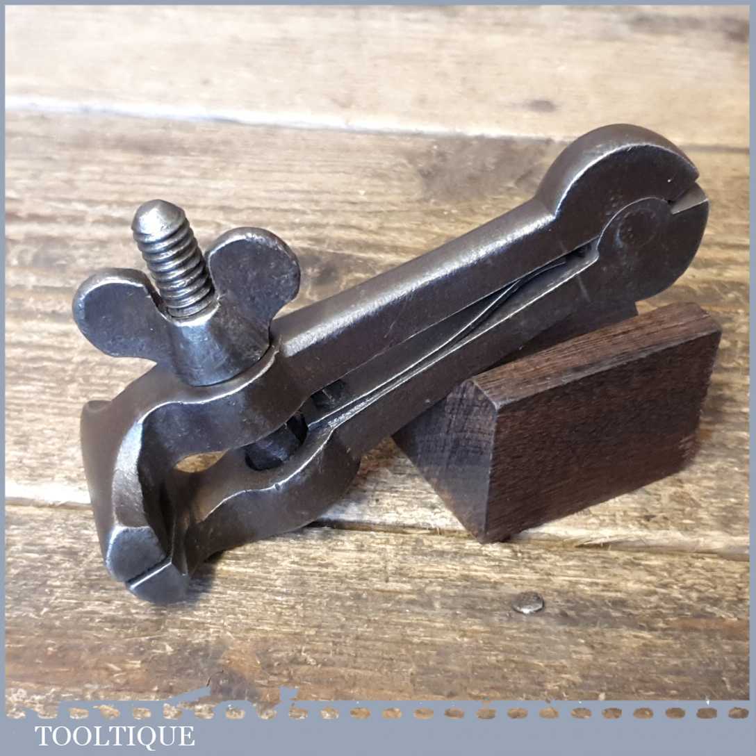 Vintage Spring Loaded Cast Steel Hand Vice – Good Condition — фото 5