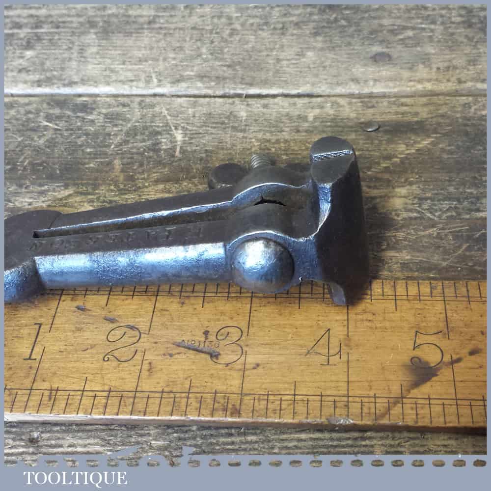 Vintage Spring Loaded Cast Steel Hand Vice – Good Condition — фото 4