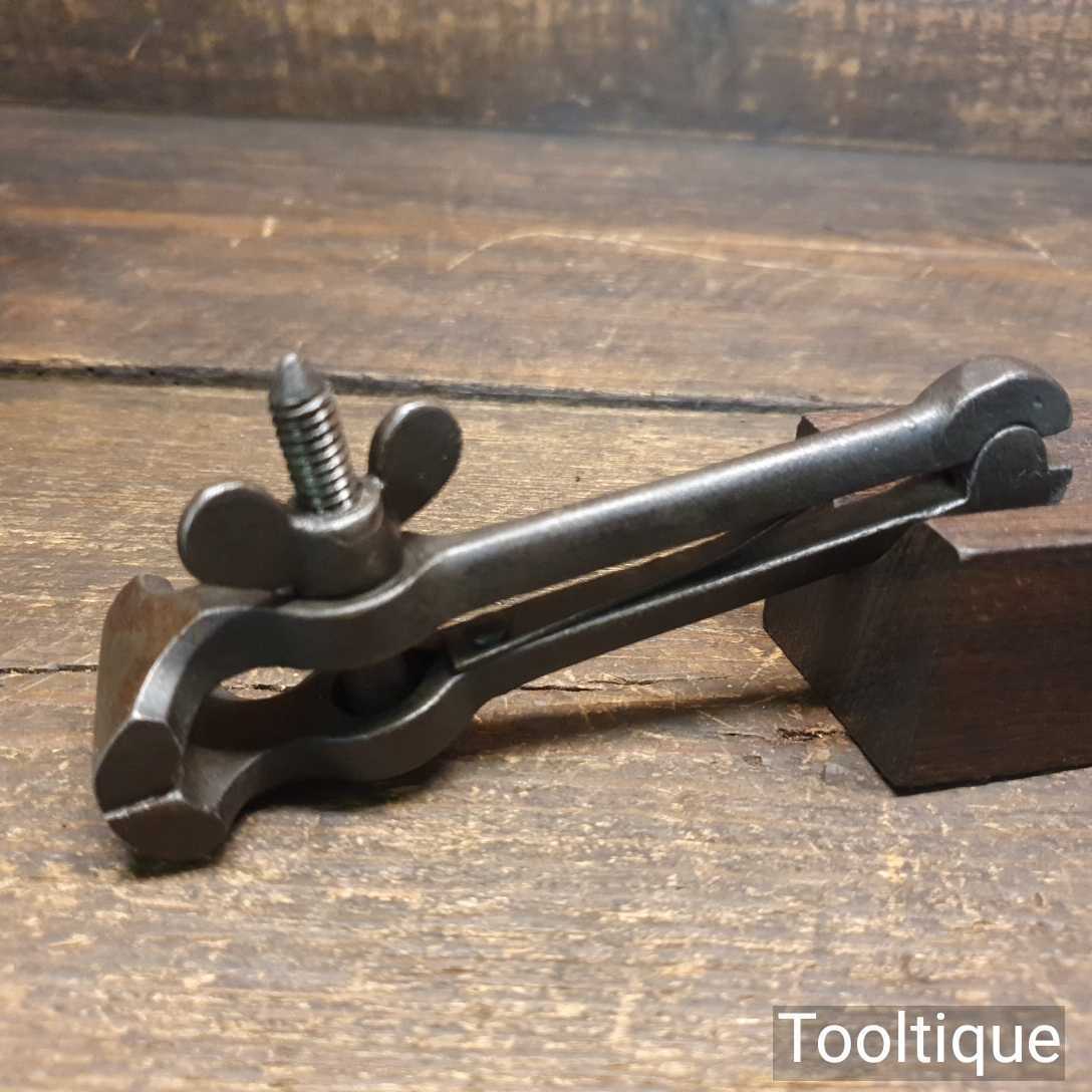 Vintage Spring-Loaded Cast Steel Hand Vice – Good Condition — фото 1