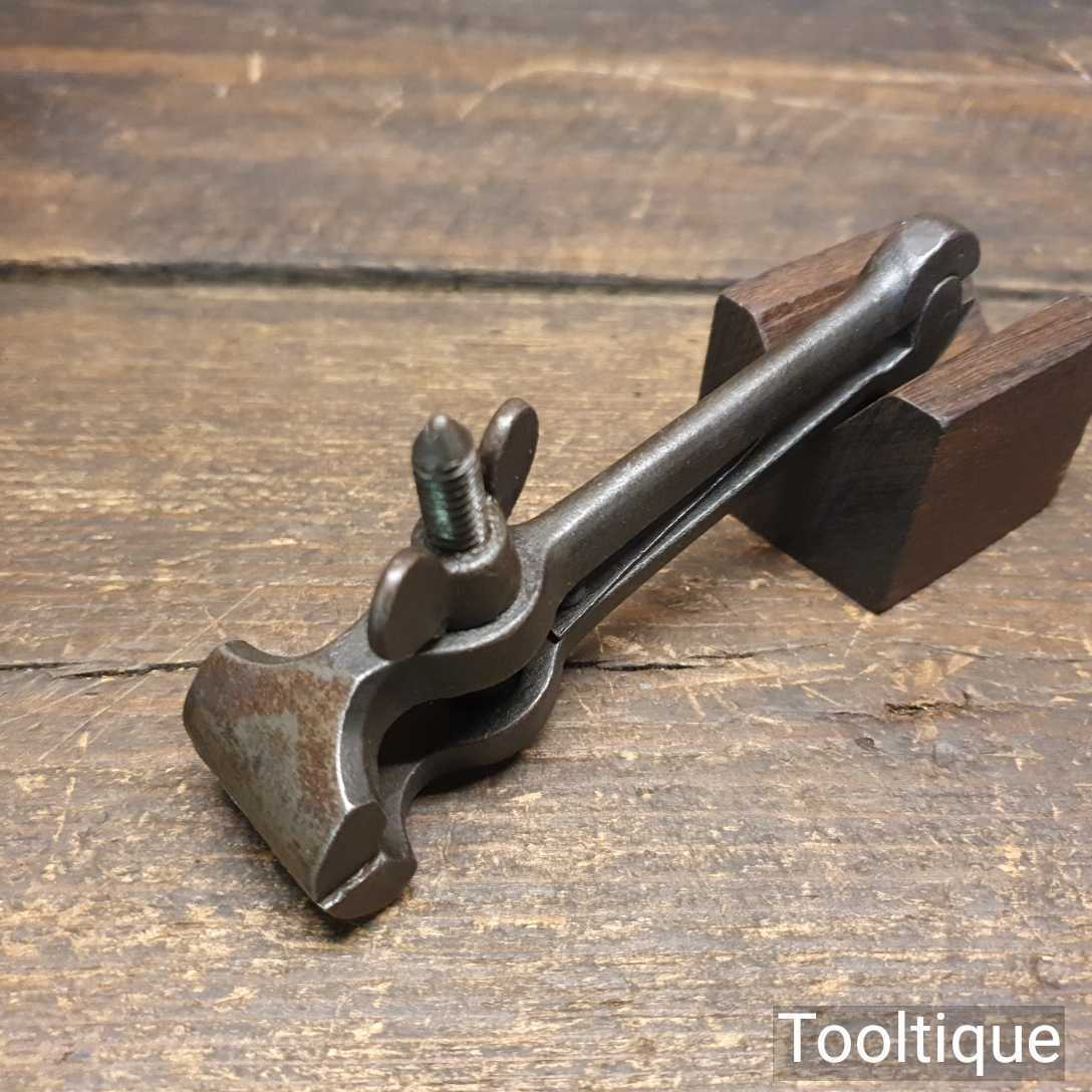Vintage Spring-Loaded Cast Steel Hand Vice – Good Condition — фото 2