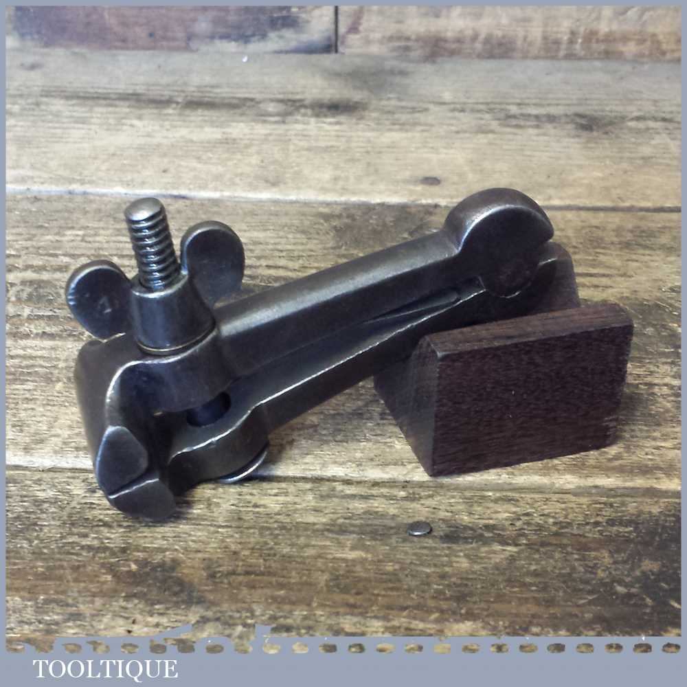 Vintage Spring Loaded Cast Steel Hand Vice – Good Condition — фото 1