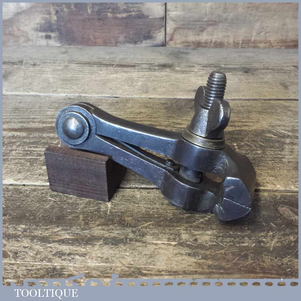 Vintage Sprung Loaded Cast Steel Hand Vice – Good Condition — фото 3