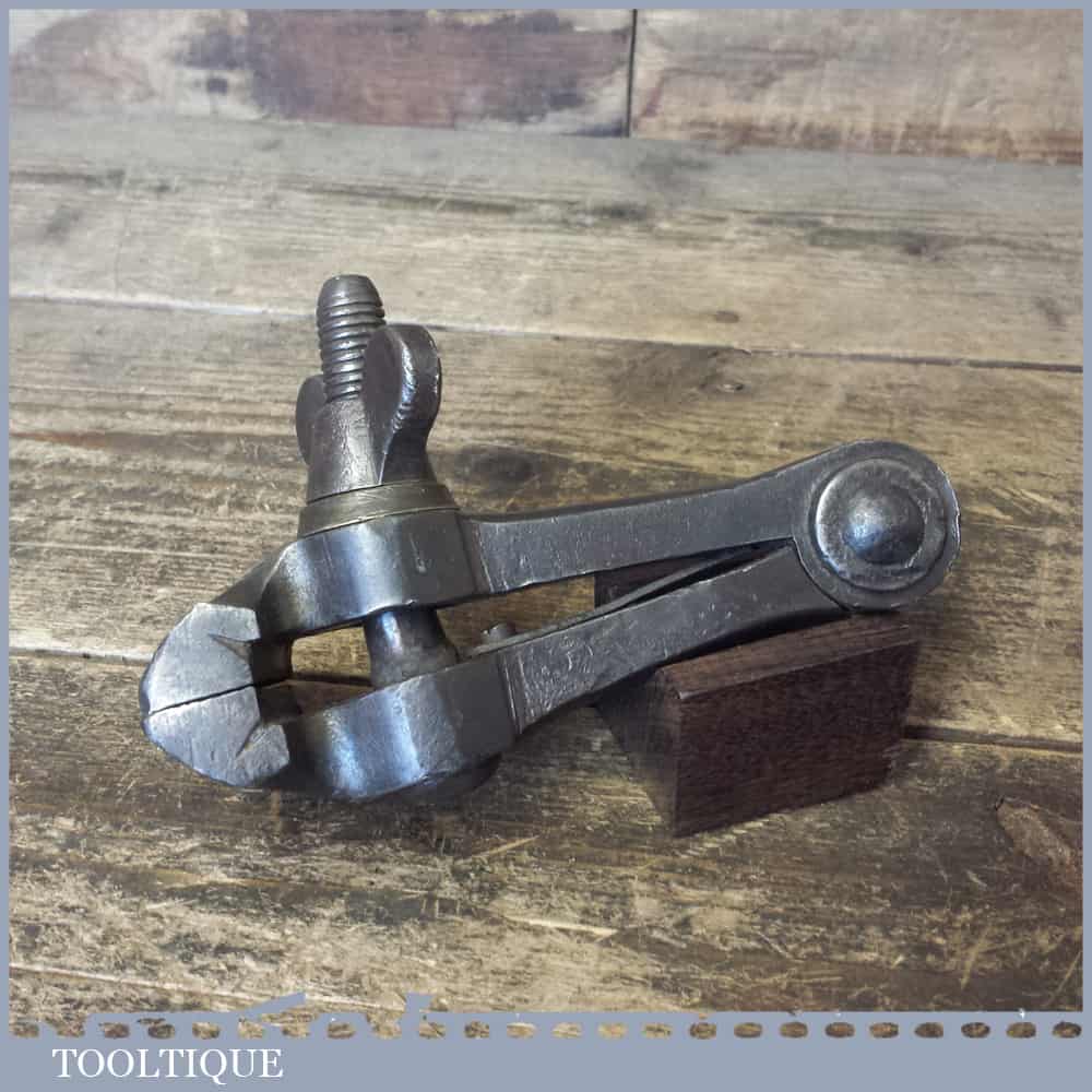 Vintage Sprung Loaded Cast Steel Hand Vice – Good Condition — фото 7