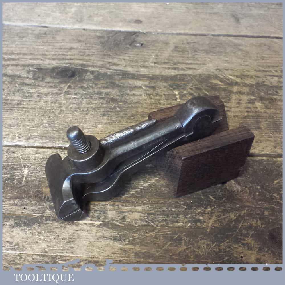 Vintage Thewlis & Co Spring Loaded Cast Steel Hand Vice – Good Condition — фото 3