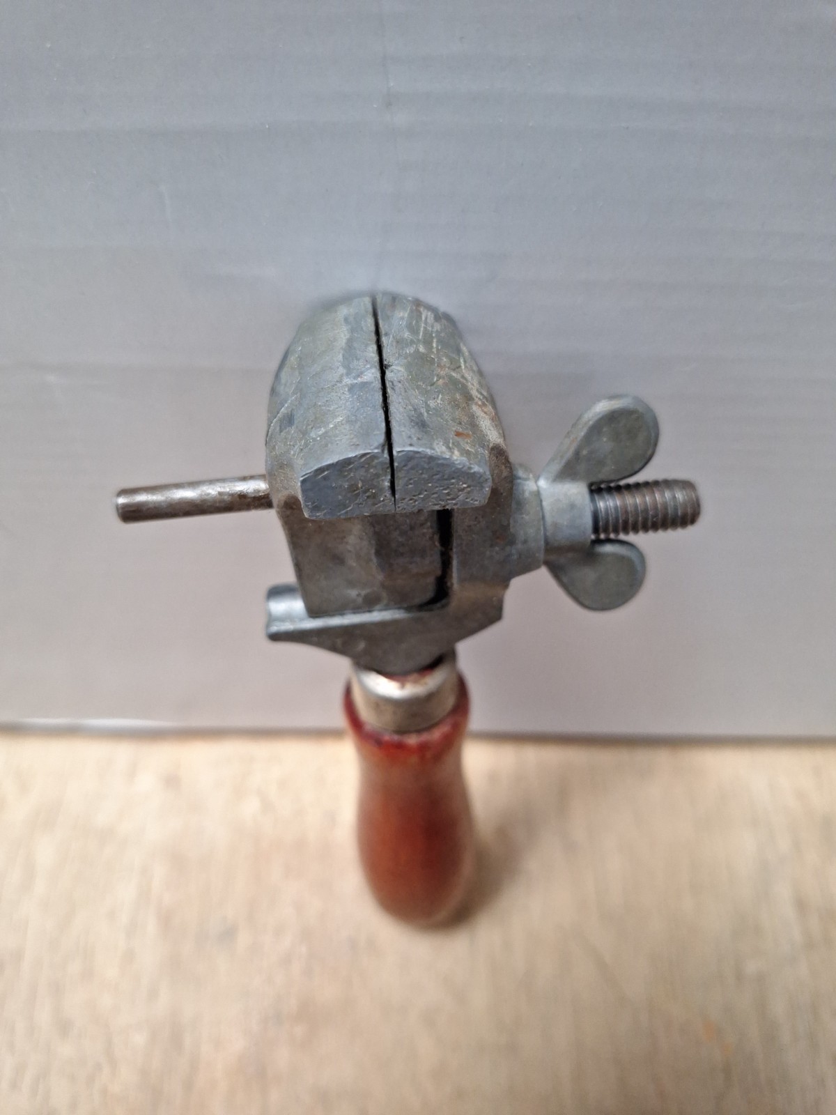 Vintage TOOLS MINI Hand Vise Clamp 1-1/4" Jaw Gunsmith Jeweler — фото 4