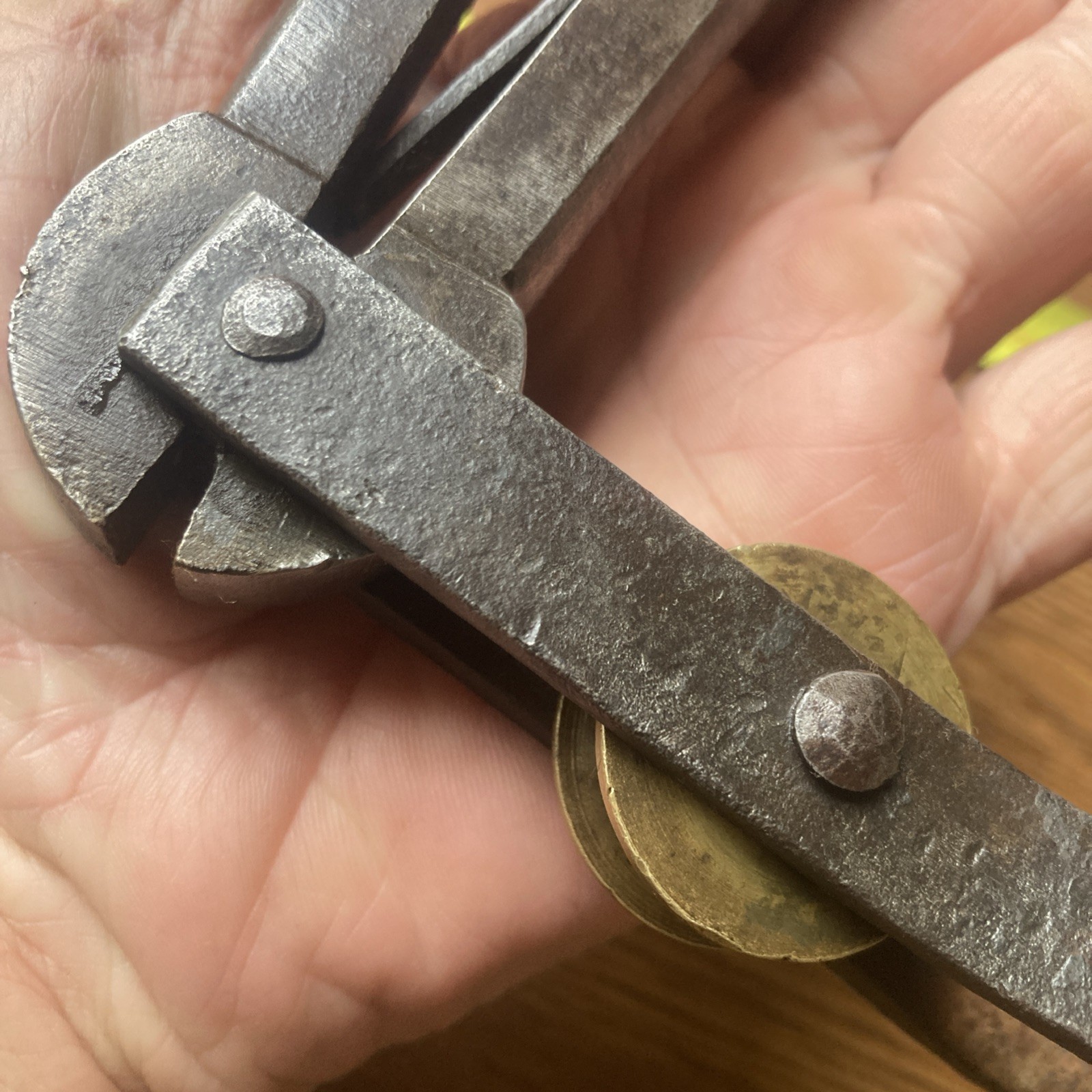 Antique 1.” Jaw Precision Jeweler’s Hand Vise Cable Clamp Rare V C & Co. Mark — фото 12