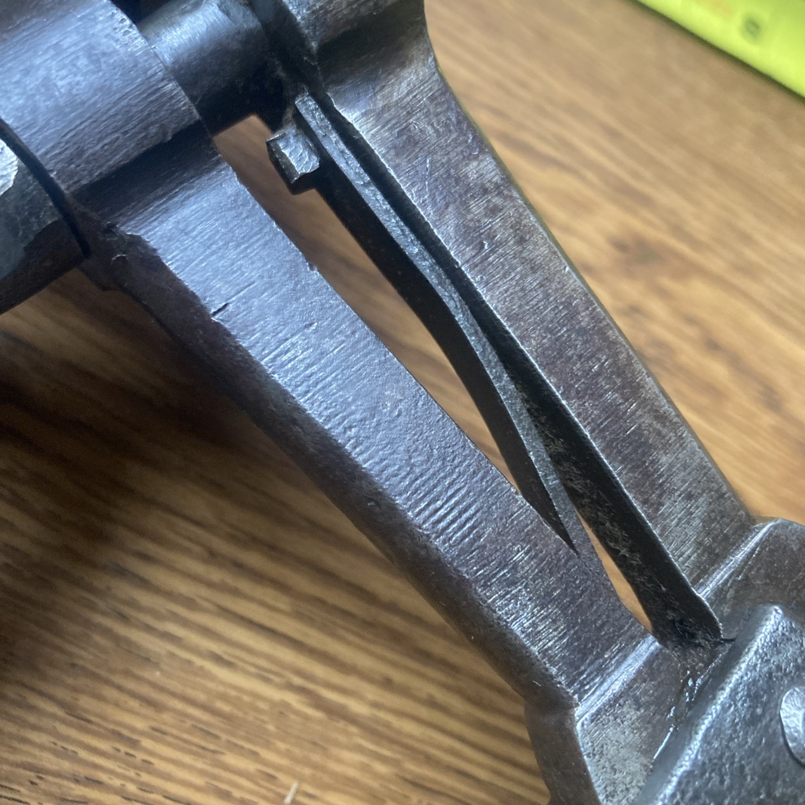 Antique 1.” Jaw Precision Jeweler’s Hand Vise Cable Clamp Rare V C & Co. Mark — фото 13