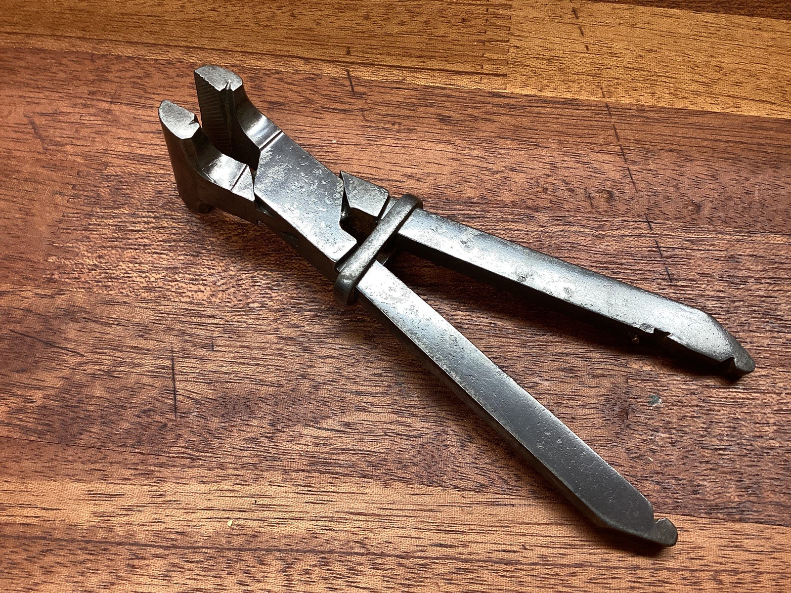 Vintage Hand Vise Jewelers / Watchmaker Tool Made In France 🇫🇷 Nice ! L👀K ! — фото 1