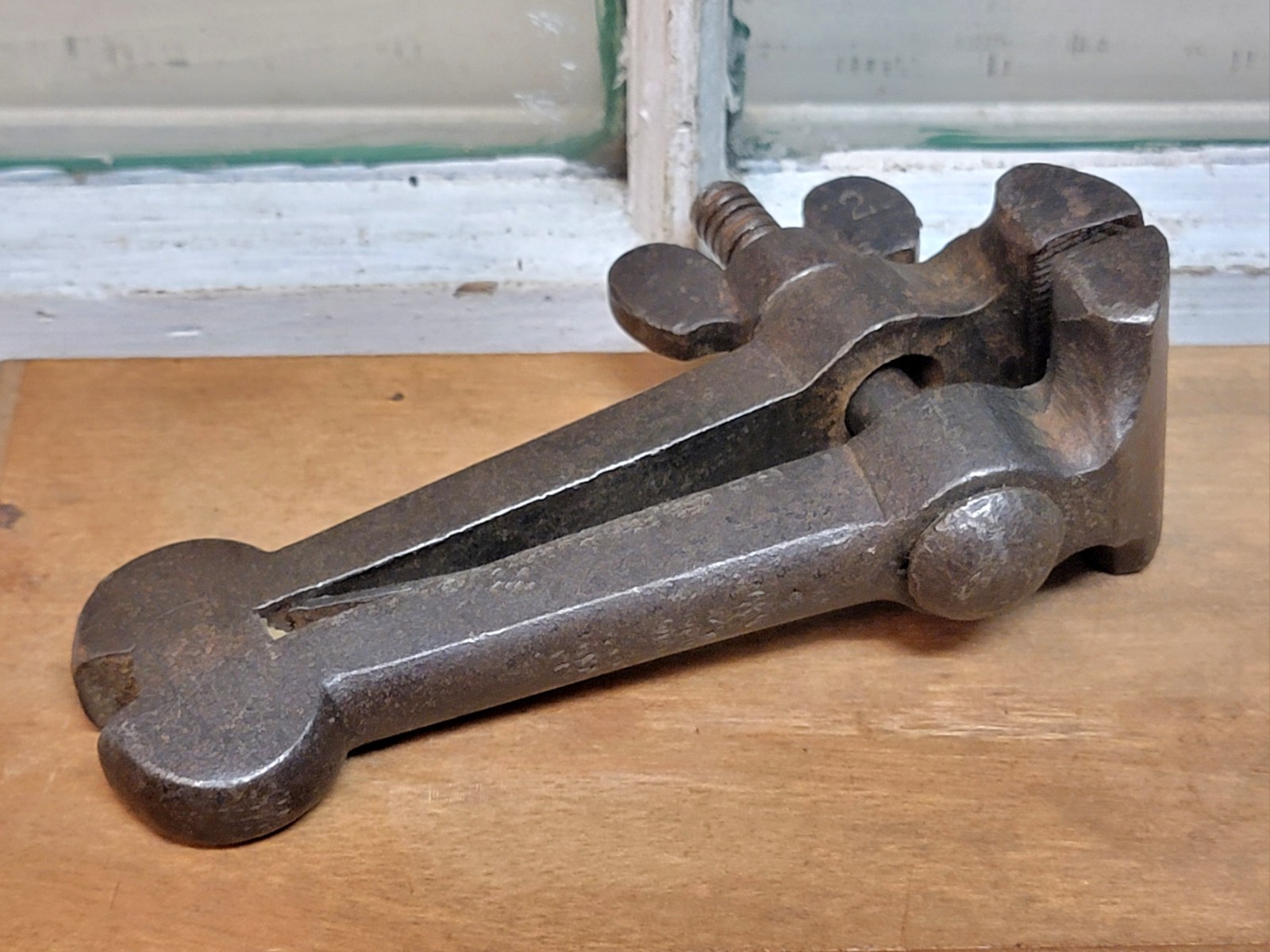 Vintage Heavy Cast Steel Machinist's Hand Vise Vom Cleff & Co Germany 1 5/8" Jaw — фото 5