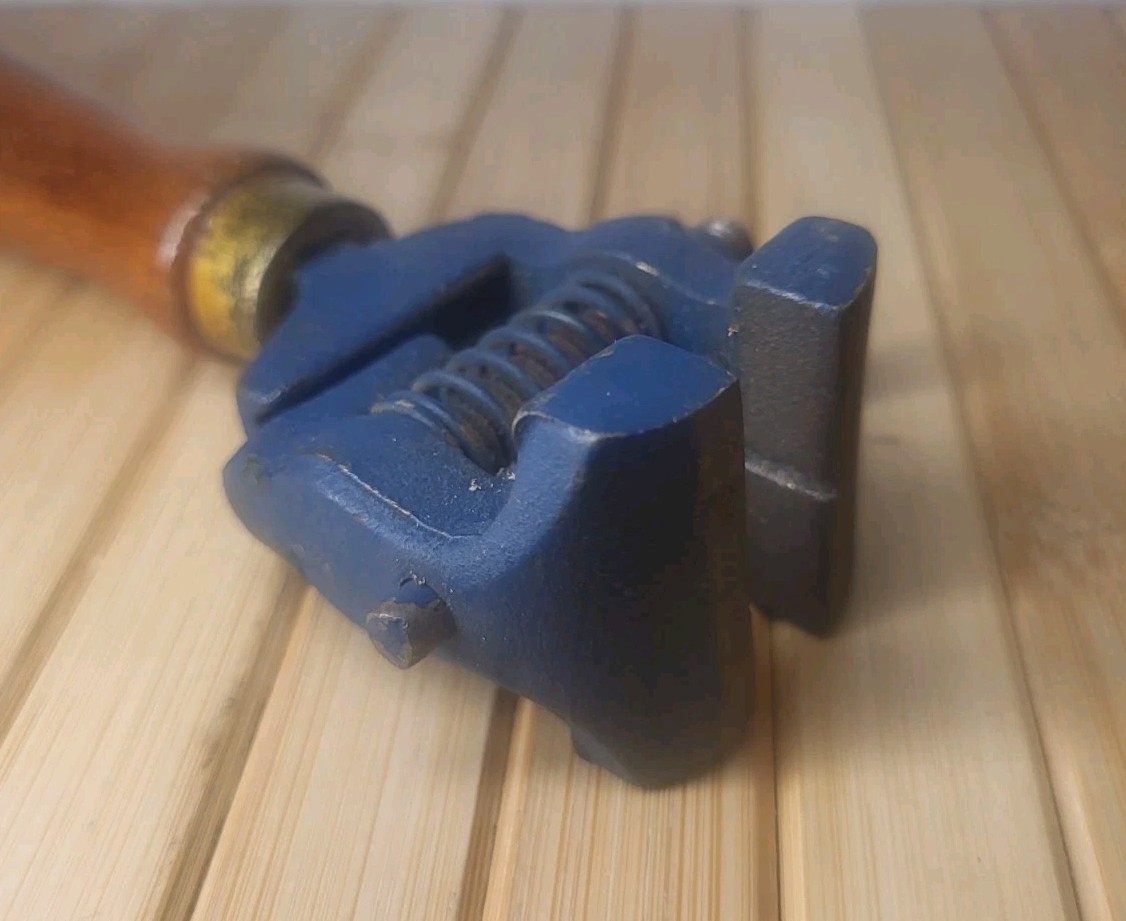 Vintage Wood Handle Hand Vise Clamp 1 1/4" Wide Jaw Machinist Jeweler Gunsmith — фото 4