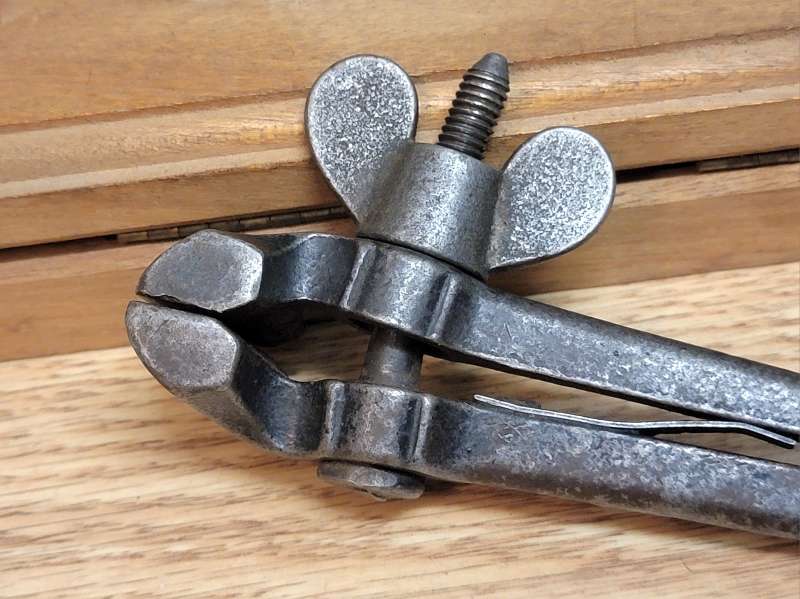 Antique 5" Gunsmith Machinist Hand Vise 1 1/2" Jaws Hand Forged Aesthetic Design — фото 6