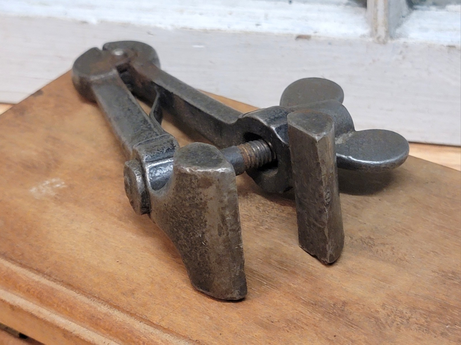 Antique 5" Gunsmith Machinist Hand Vise 1 1/2" Jaws Hand Forged Aesthetic Design — фото 9