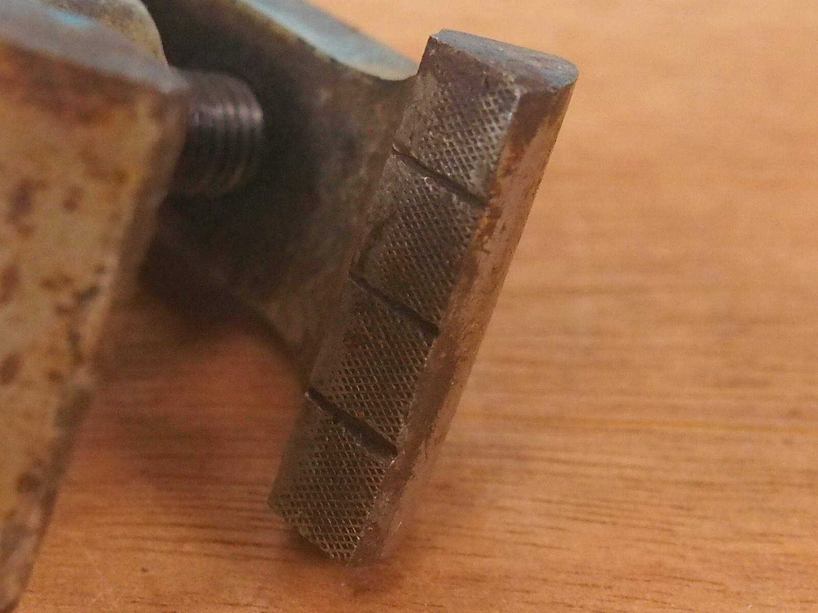 Goodell-Pratt Co. No. 97 Jeweler's Parallel Jaw Geared Hand Vise w. Crest Logo — фото 7