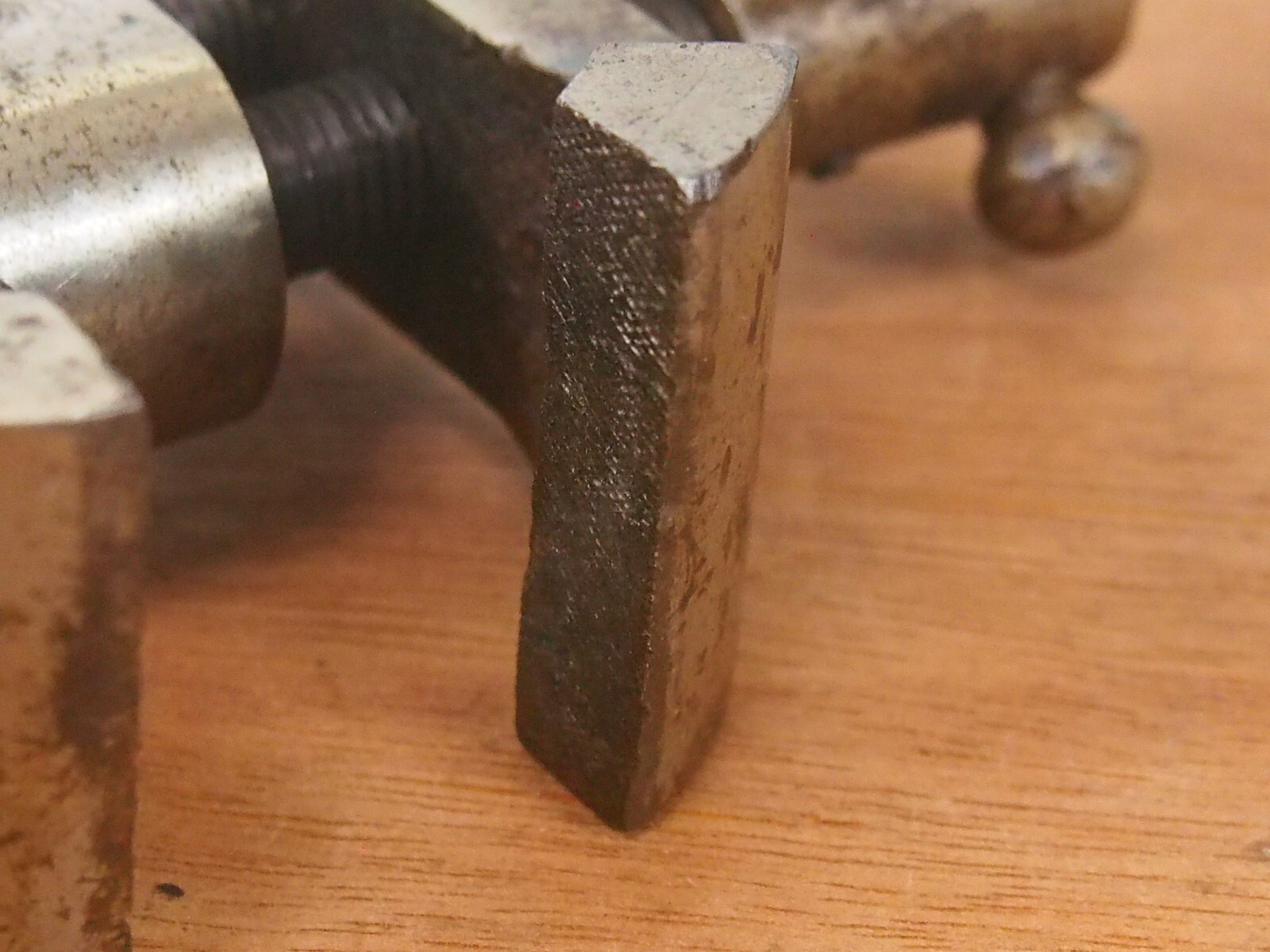 Goodell-Pratt Co. No. 97 Jeweler's Parallel Jaw Geared Hand Vise w. Crest Logo — фото 8